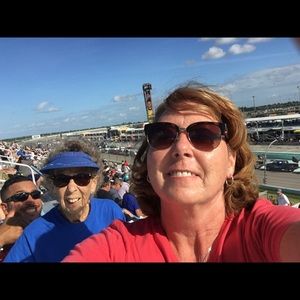 Meet your Posher, Elizabeth